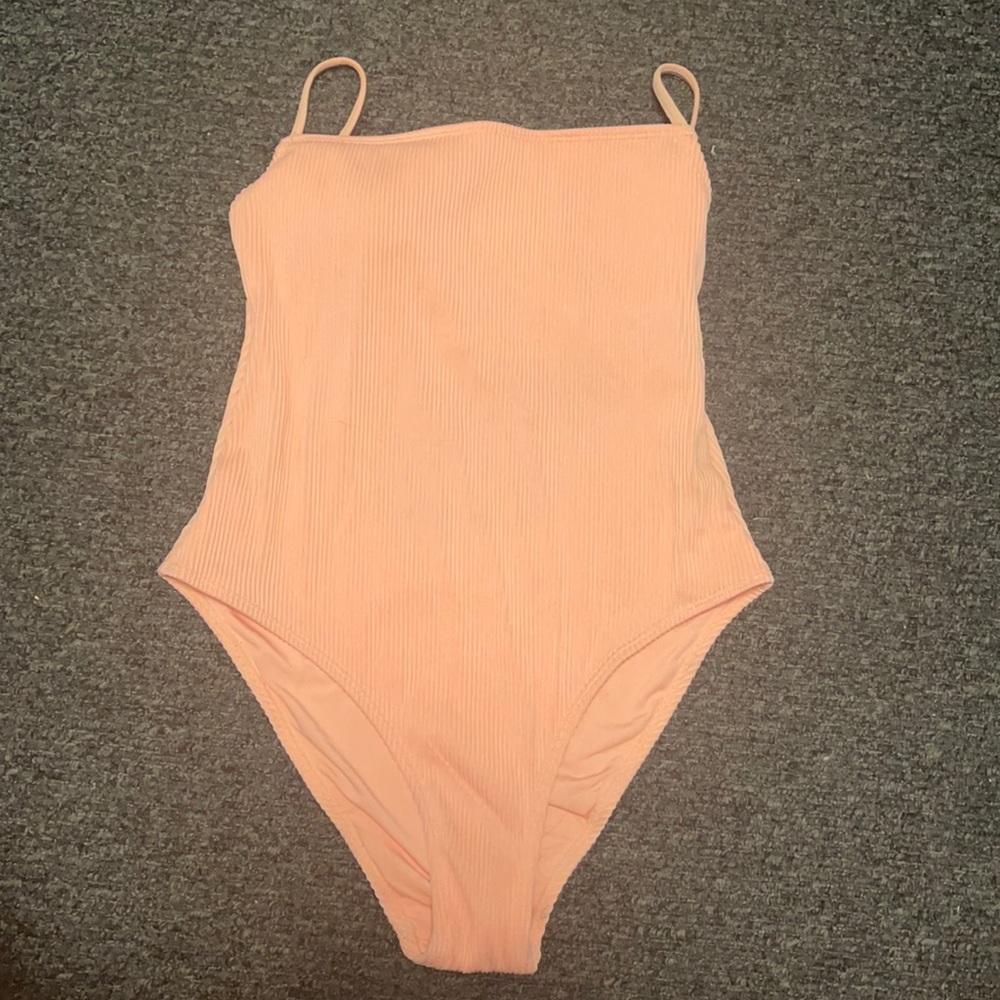 Garage Women’s Small Peach Ribbed One Piece Swim Suit Never Worn Without Tags